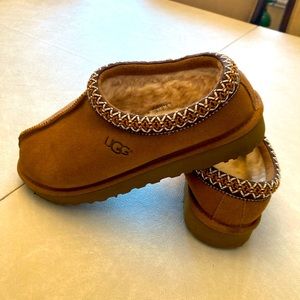UGG Tasman Slippers